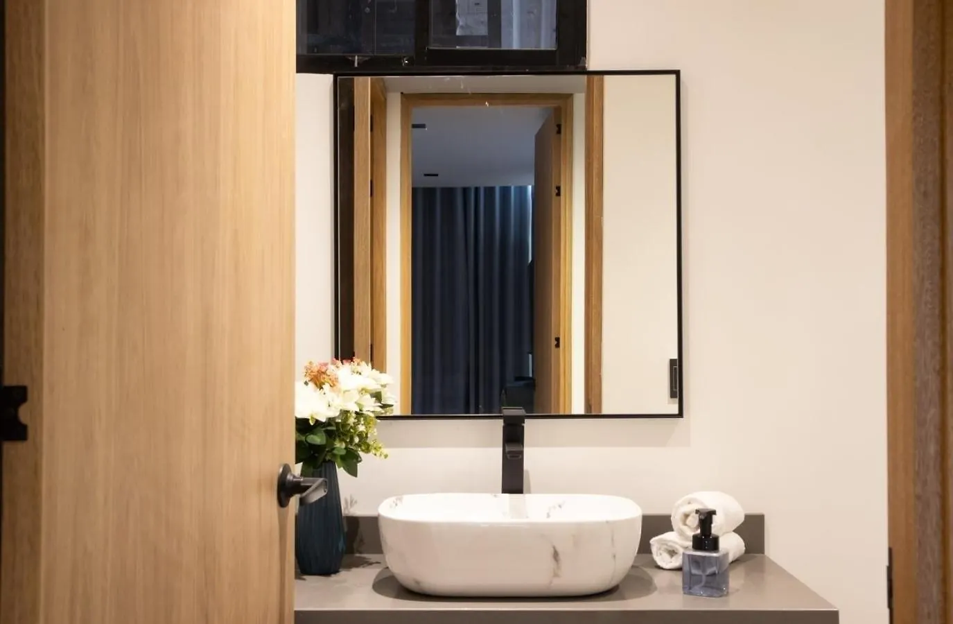 Tranquil Stadio Suite Rosa Negra Medellín Apartamento